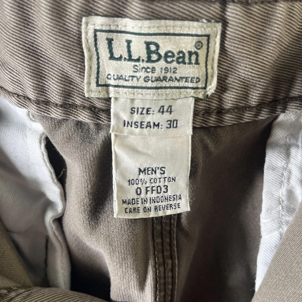 LL Bean Vintage Mens Pants 44x30 Khaki Straight Leg Chino‎ Pants